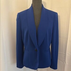 Nine West Women's lined fitted Blue Blazer. Size 10